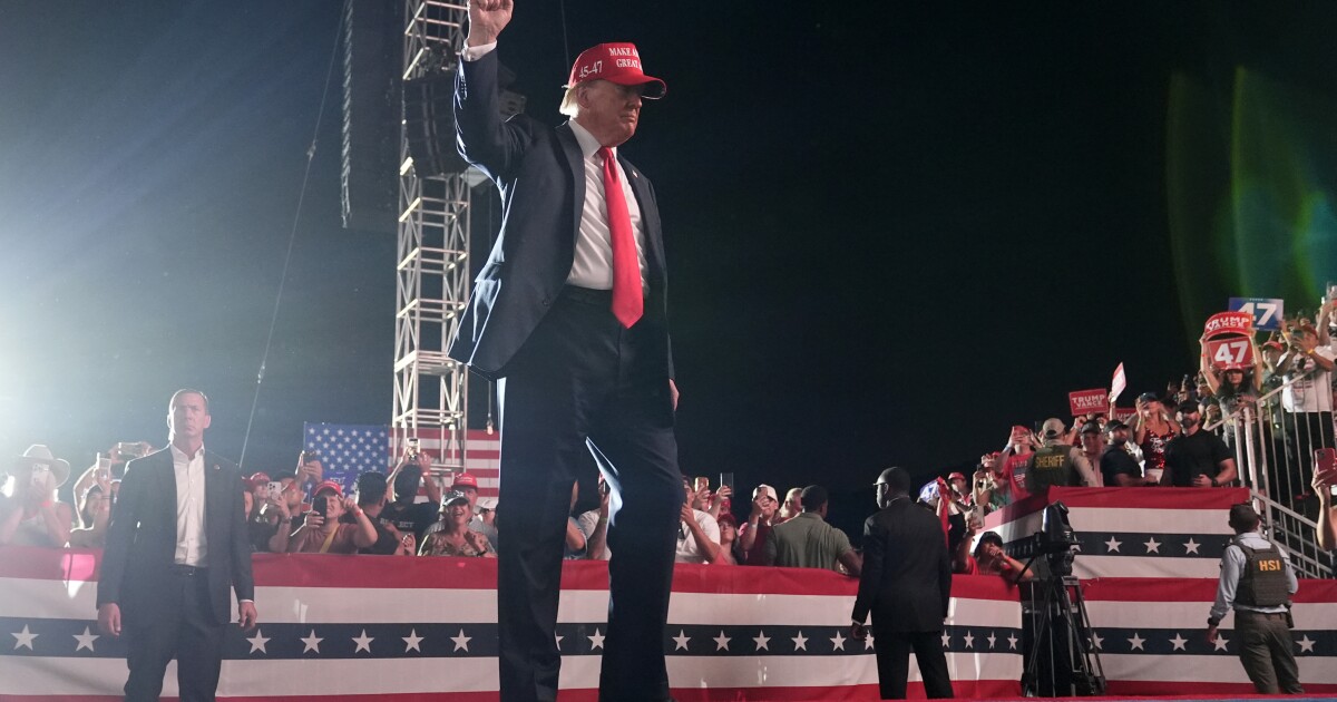 Man with loaded gun arrested at checkpoint near Donald Trump's weekend rally in Southern California